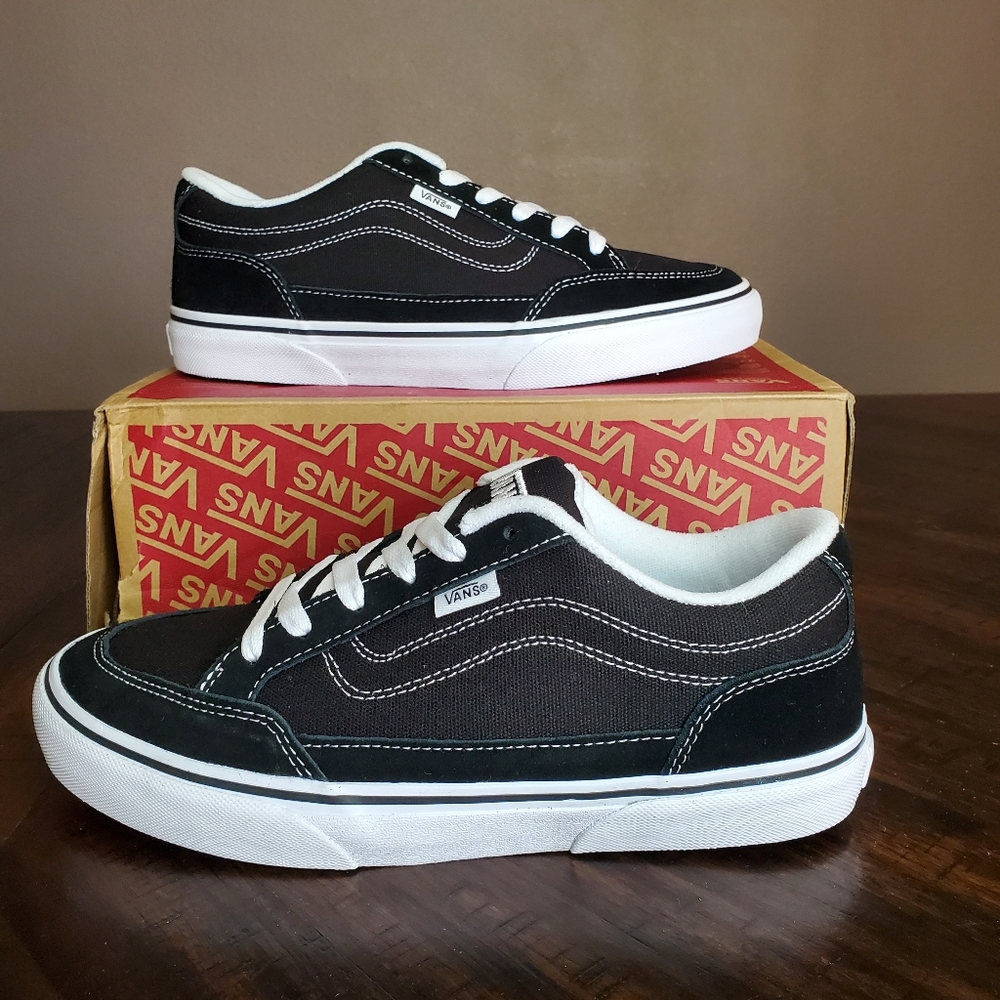 Vans Bearcat Black/White Men Size 8, equivalent to Women Size 9.5